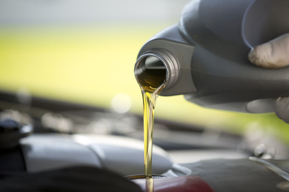 Motorno ulje je vitalna komponenta motora jer osigurava adekvatno podmazivanje, hlađenje i čišćenje dijelova motora